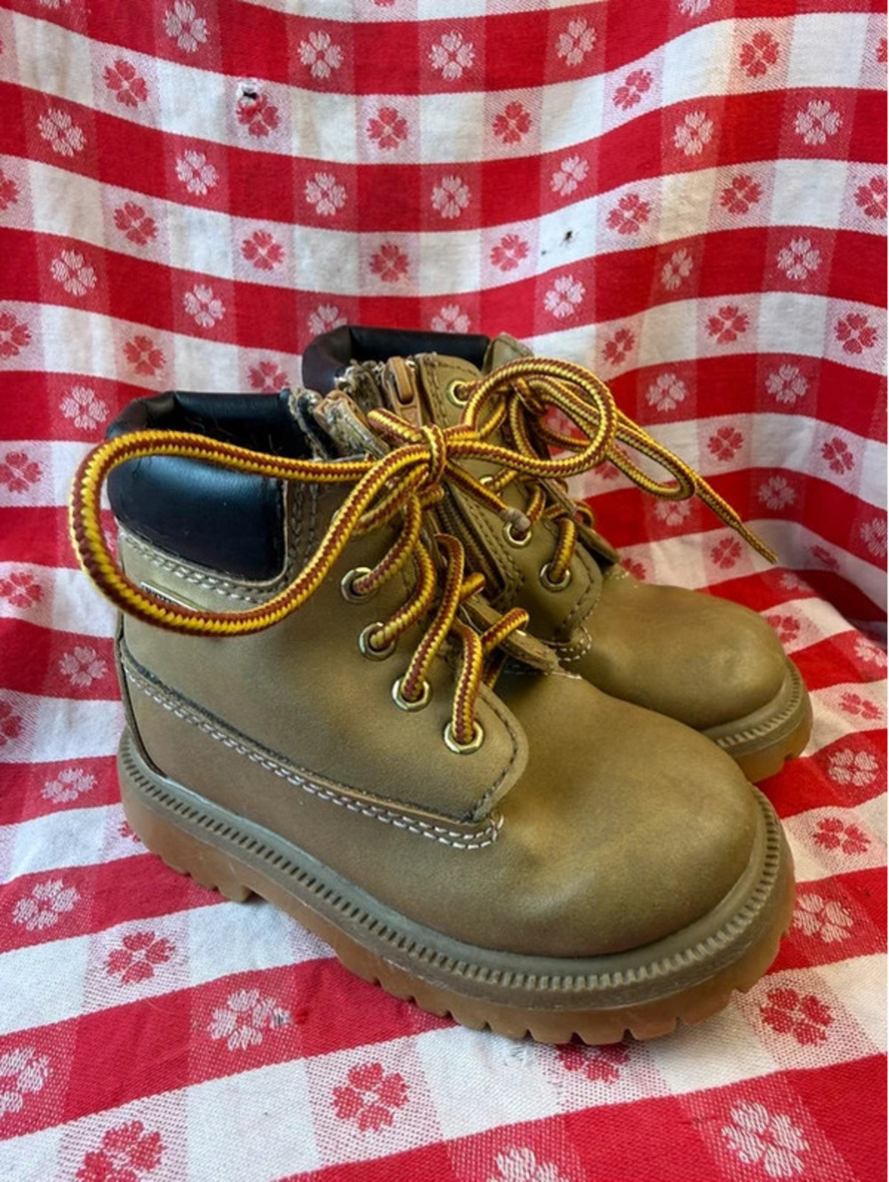 Smart fit toddler construction boots size US 7